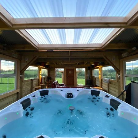 Sleeps 12 Hot Tub Sauna Cinema Pets Welcome Ενισκίλεν Εξωτερικό φωτογραφία