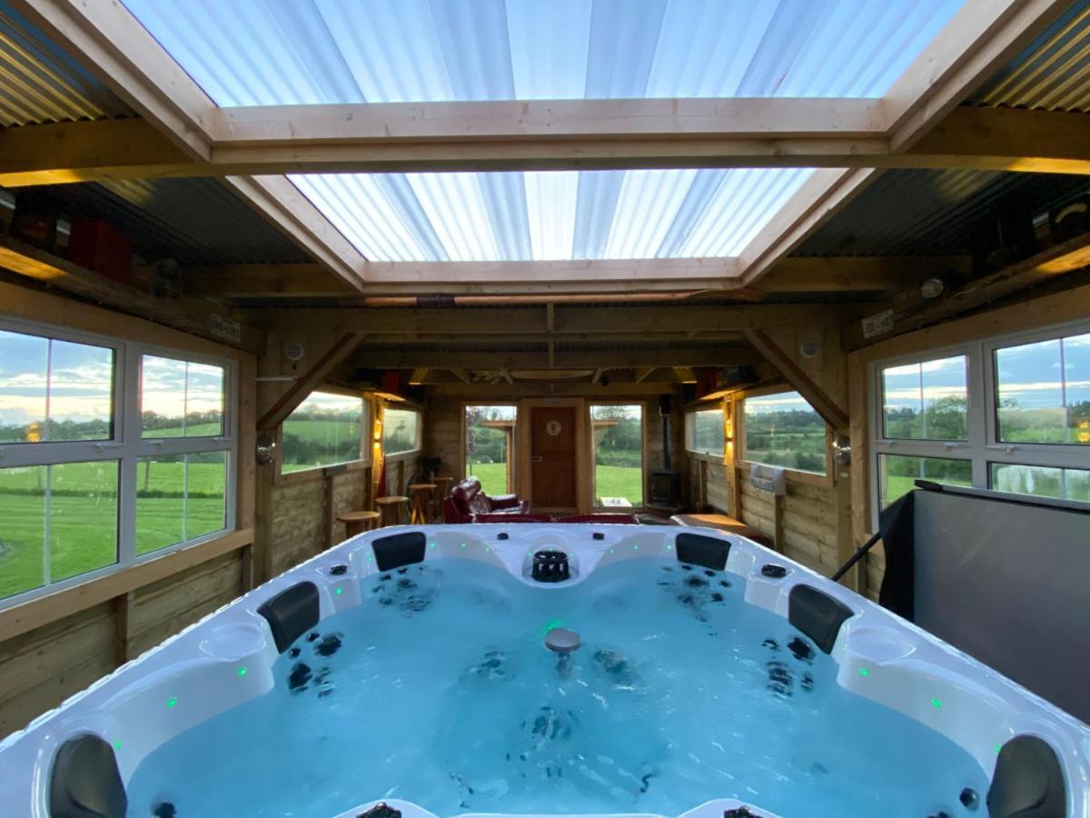 Sleeps 12 Hot Tub Sauna Cinema Pets Welcome Ενισκίλεν Εξωτερικό φωτογραφία